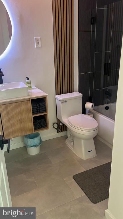 Foto del edificio - 29 Hinsdale Ln