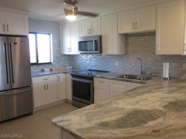 Building Photo - 4280 SE 20th Pl