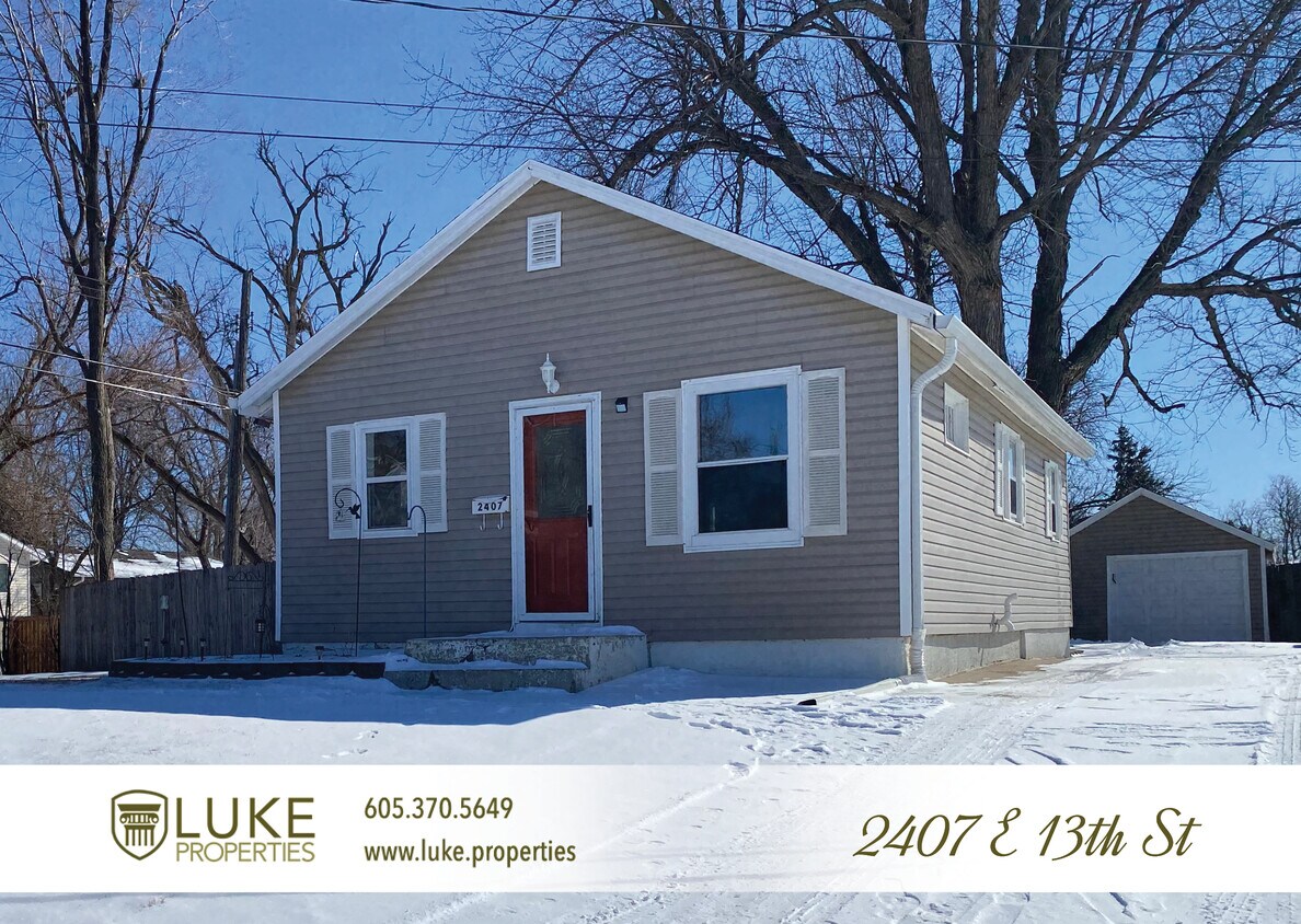 Recently updated rental home with huge fen... House for Rent in Sioux Falls, SD