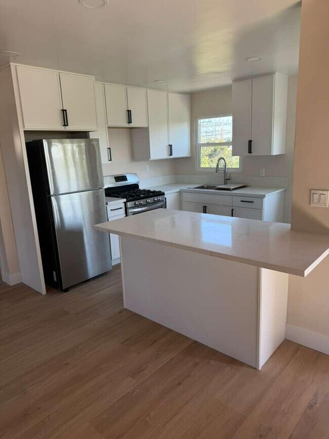 Foto del edificio - 3143 F Ave.