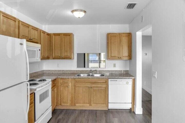 Foto del edificio - 7951 Southgate Blvd