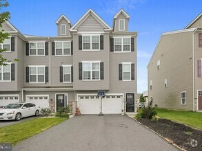 Building Photo - 1340 Carrick Ct