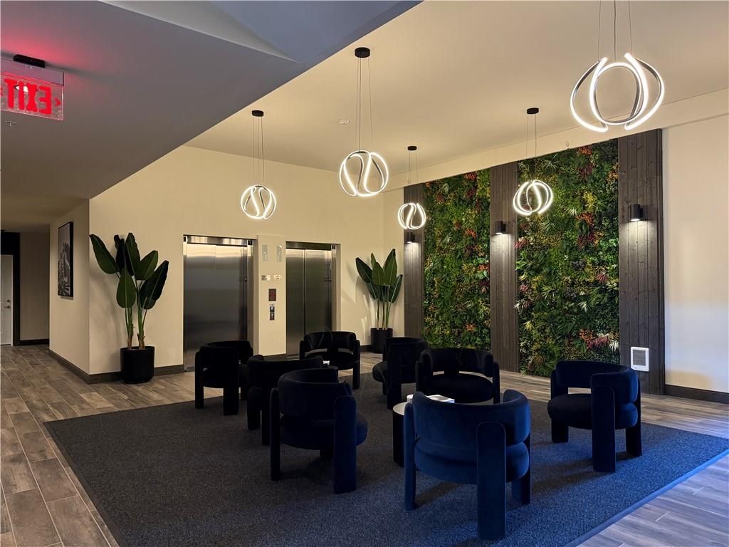 Foto principal - 327 Pine St