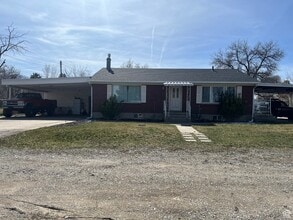 Building Photo - 420 E 600 S