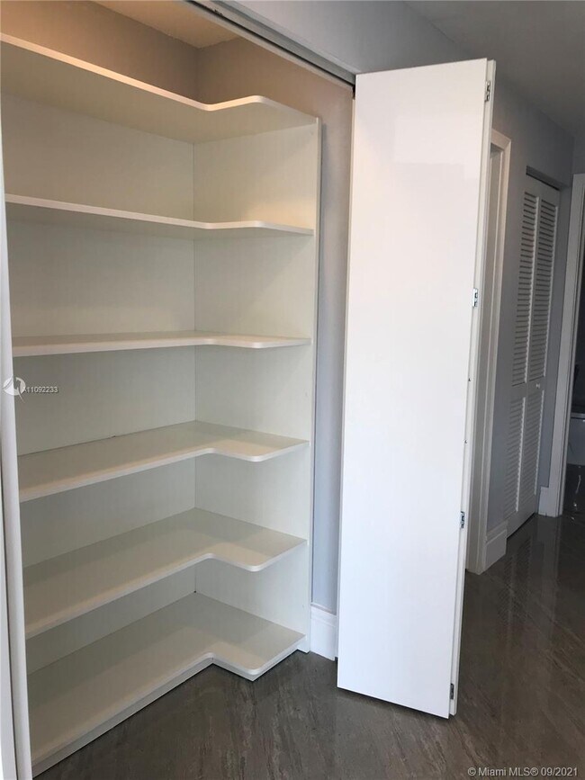 Foto del edificio - 10720 NW 66th St