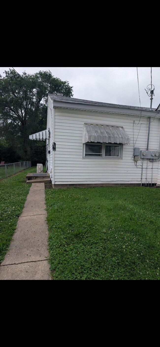 Building Photo - 648 Johnson Ave