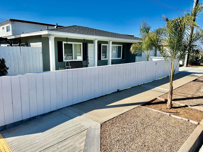 Building Photo - 2 Bedroom 2 Bath Located in Imperial Beach...