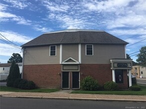 Building Photo - 571 Main St