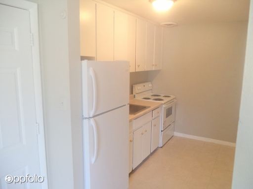 Primary Photo - 2505 Kenton St