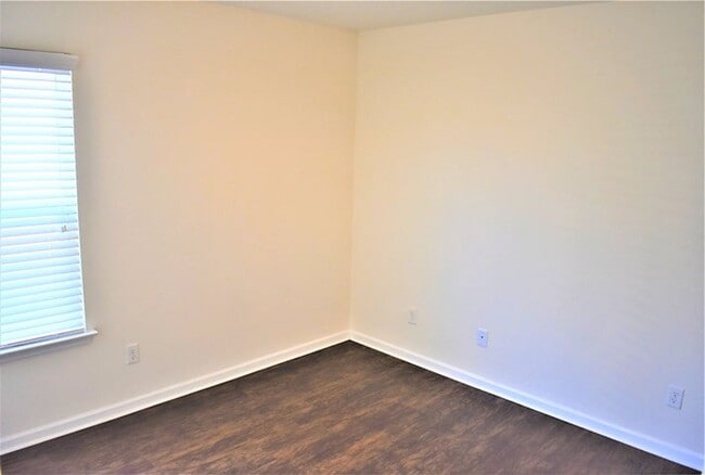 Foto del edificio - 13 Miriam Jordan Rd