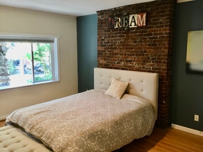 Foto del edificio - 518 W. 15th Avenue