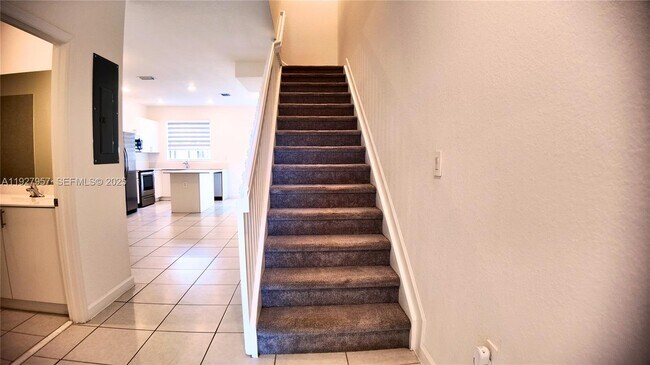 Building Photo - 1668 SE 26th Ter