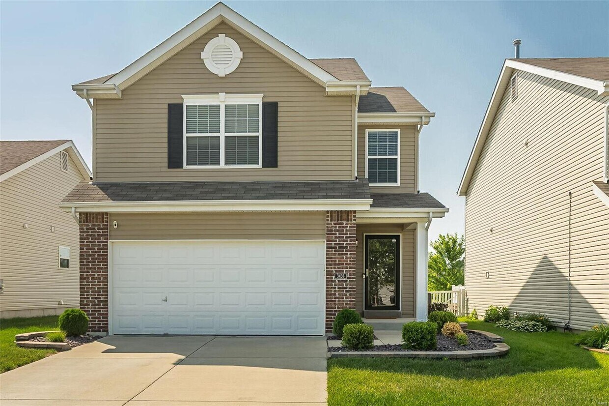 Foto principal - 3436 Charlestowne Crossing Dr
