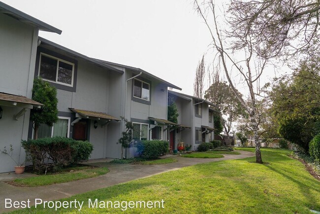 Foto del edificio - 2 br, 2.5 bath House - 515 Tamarack Dr. #18