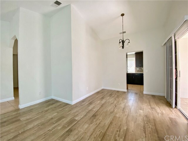 Foto del edificio - 4557 Snake River Rd