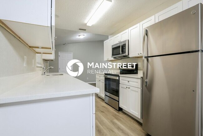 Foto del edificio - 3 Bedroom Pet-Friendly Home in Venice, FL with Main Street Renewal