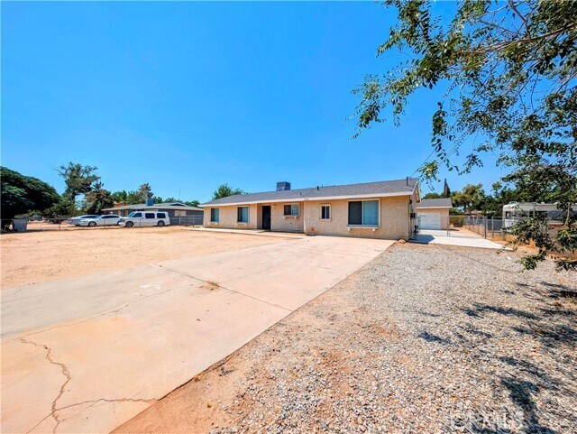 Primary Photo - 10784 Lincoln Ave