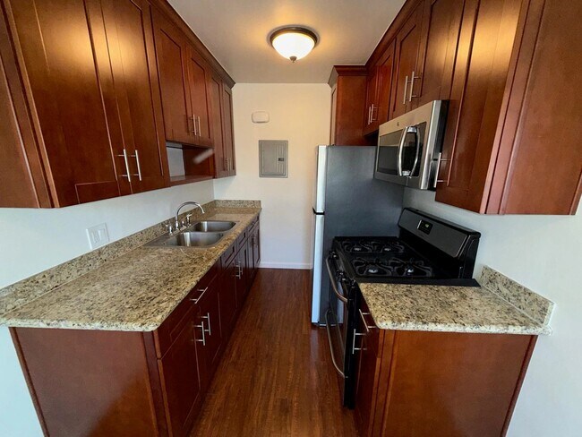 Foto del edificio - 1263 Hayworth Ave