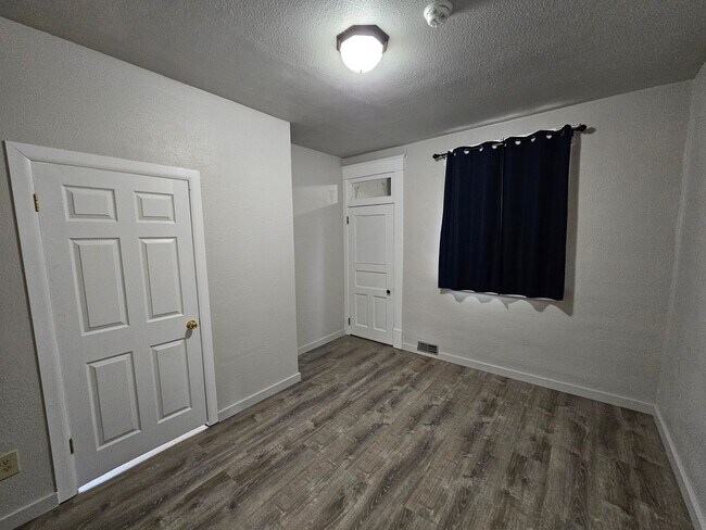 Foto del edificio - 2004 Adams Ave