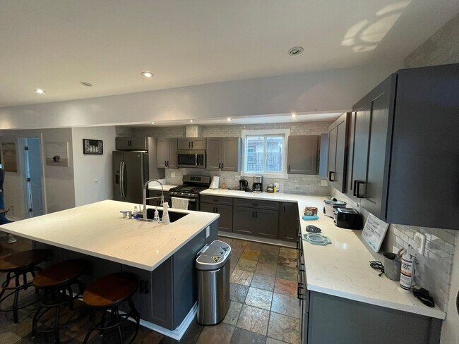 Foto del edificio - Charming 3 bedroom 3.5 bathroom in North Park