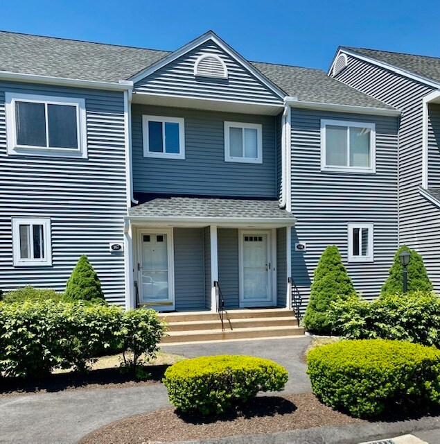 Primary Photo - 166 Stoneheights Dr