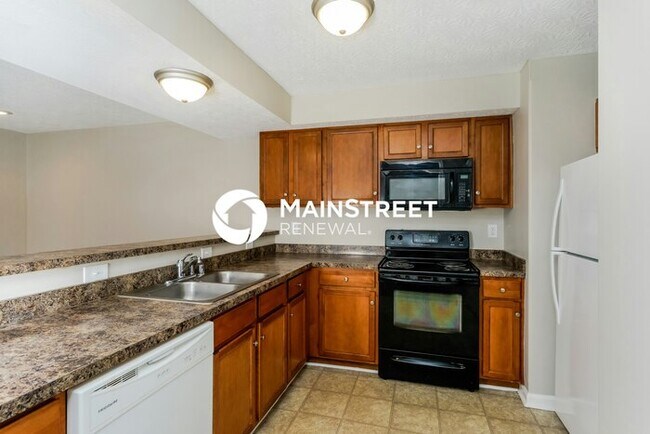 Building Photo - 3 Bedroom Pet-Friendly Home in Nicholasville, KY with Main Street Renewal