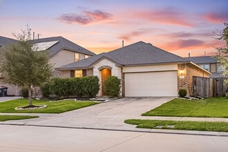 Building Photo - 9415 Summer River Dr