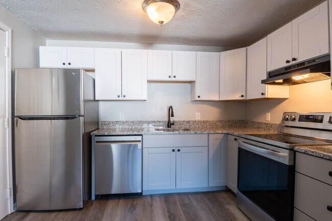 Foto del edificio - 535 Calef, #17