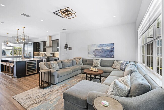 Building Photo - 7412 Soiree Way
