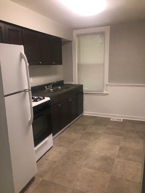 Building Photo - Updated 3 bedroom 2 bath near ODU