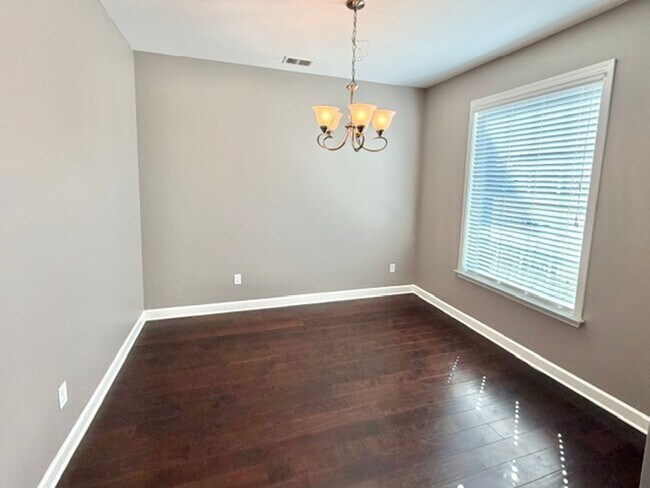 Building Photo - 4426 Davall Cir