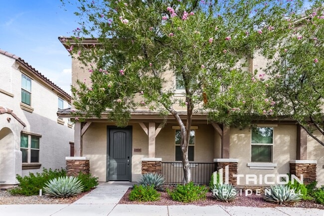 Building Photo - 12539 W Hummingbird Terrace