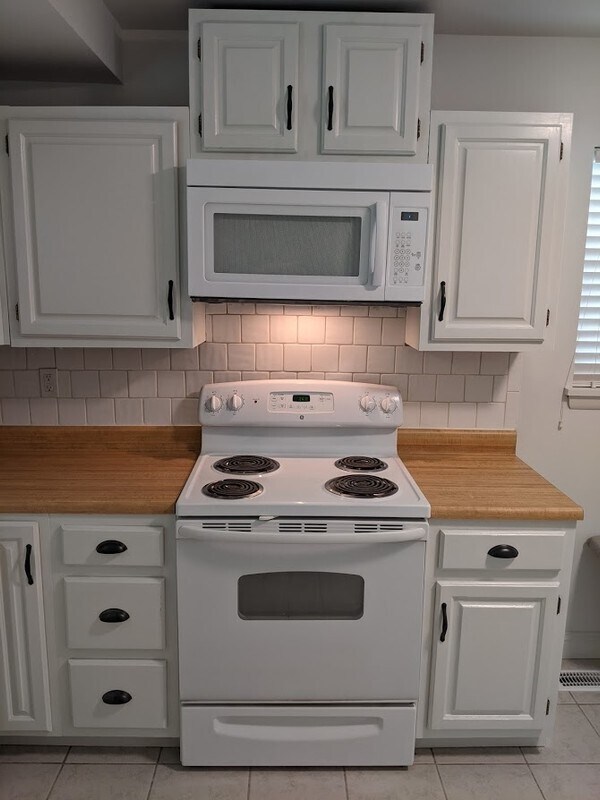 Foto del edificio - 614 Butler Dr