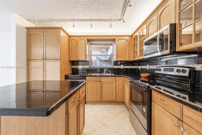 Building Photo - 4528 SW 54th St