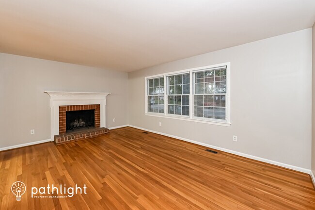 Building Photo - 192 Beechmont Dr