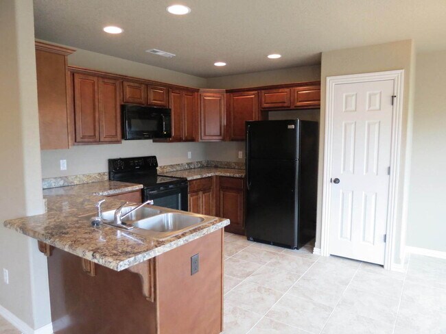 Building Photo - 3 Bedroom 2 bath in Prairie Grove! Corner ...