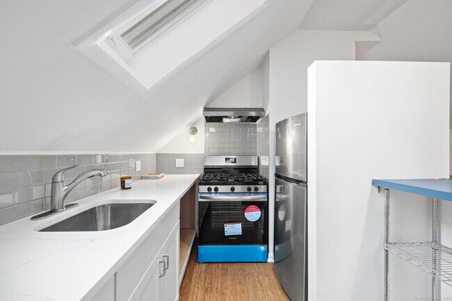 Foto del edificio - 21 Quintard Terrace