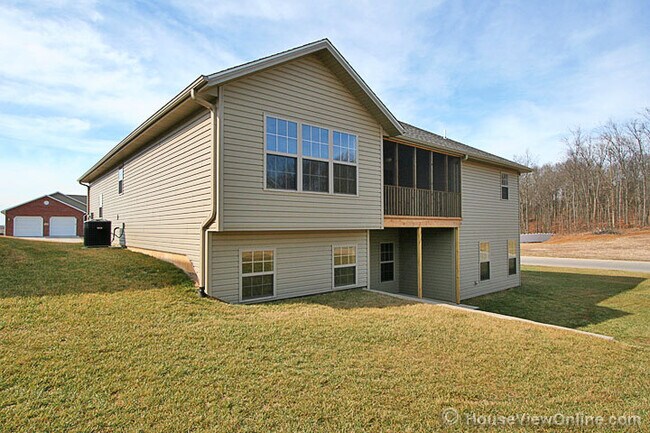 Building Photo - Beautiful Home In Cape