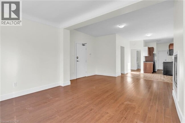 Building Photo - 98 Church St