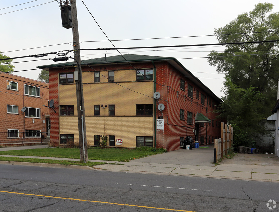 Primary Photo - 385 Melvin Ave