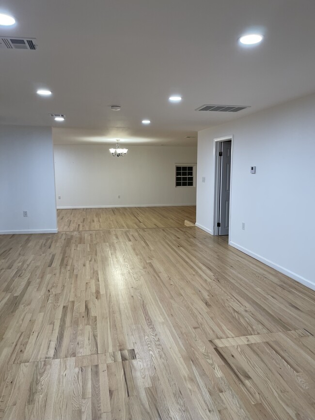 Foto del edificio - 294 Coolidge Ave