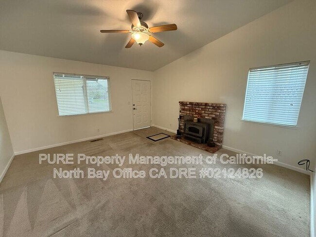 Building Photo - 2033 Caulfield Ln