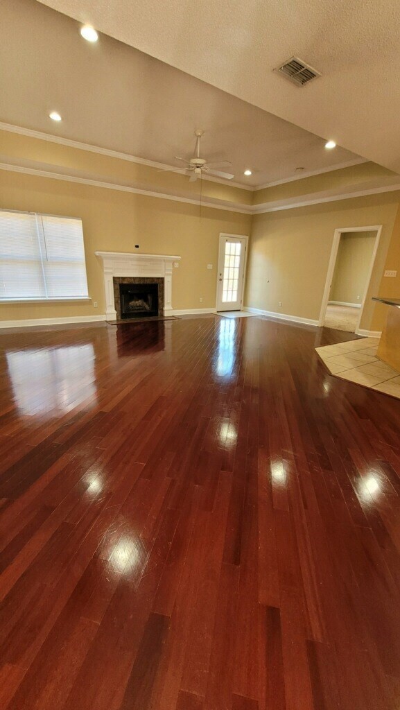 Building Photo - 148 Pine Summit Dr
