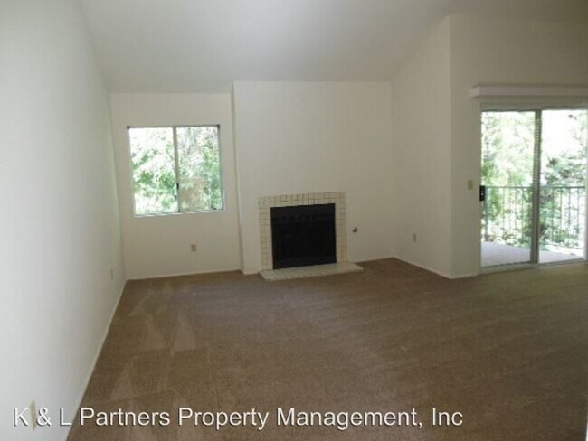 Building Photo - 2BD 2BA Condo in the Falls of Rancho Berna...