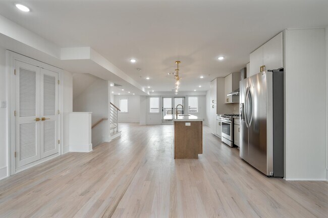 Foto del edificio - 6719 Meadowview Ave