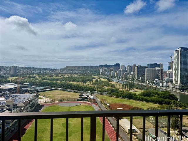 Primary Photo - 2444 Hihiwai St