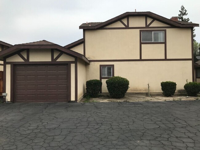 Foto del edificio - 1118 N Gem St