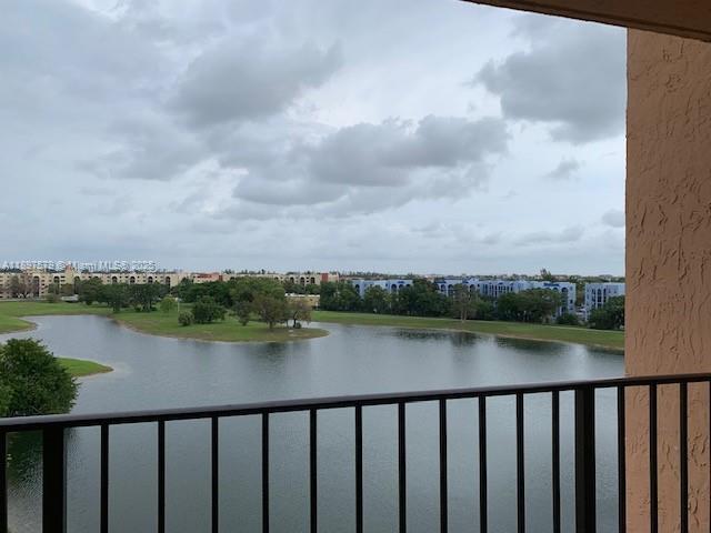 Foto del edificio - 9688 Fontainebleau Blvd