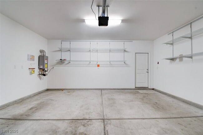 Foto del edificio - 8356 Carmentis Ave