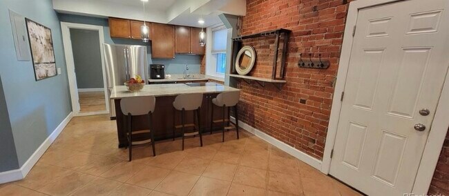Foto del edificio - 1356 N Pearl St